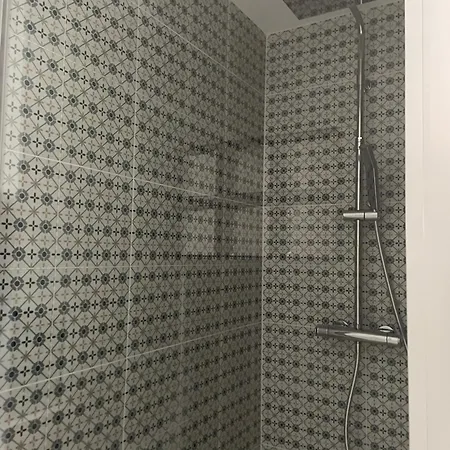 L Exotique